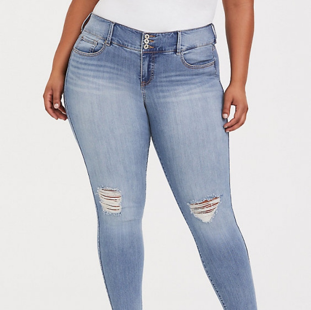 Curvy-Hip HUGGERS- PLUS SIZE Stretch JEANS Torrid skinny jeggings size 26W/4x